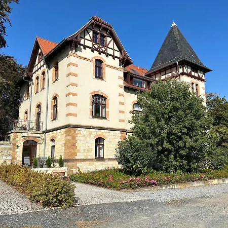 Apartment Schlosspark I 80qm I 3 Betten I Bei Dresden *