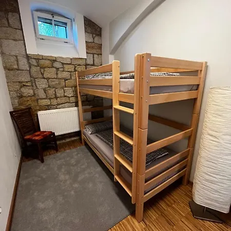 Schlosspark I 80qm I 3 Betten I Bei Dresden Heidenau (Saxony)