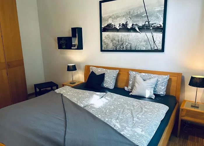 Schlosspark I 80qm I 3 Betten I Bei Dresden Apartment *