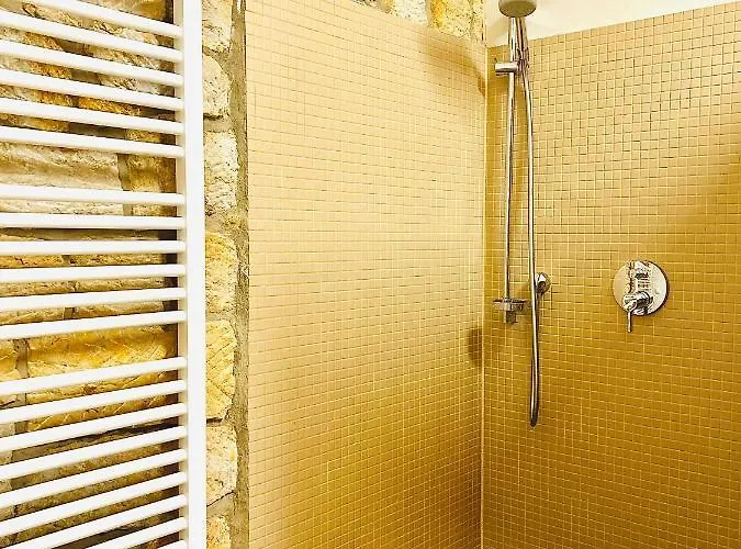 Schlosspark I 80qm I 3 Betten I Bei Dresden *