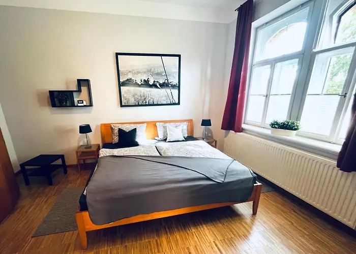 Apartment Schlosspark I 80qm I 3 Betten I Bei Dresden